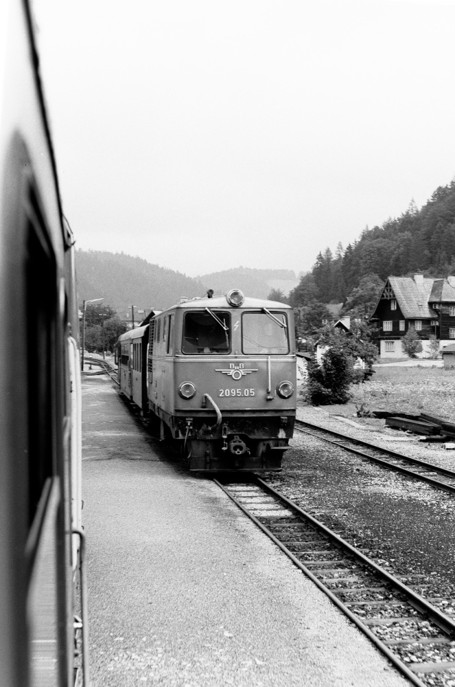 http://images.bahnstaben.de/HiFo/00030_Interrail 1982 - Teil 5  Ybbstalbahn mit Dampf und Diesel/3630633137646432.jpg